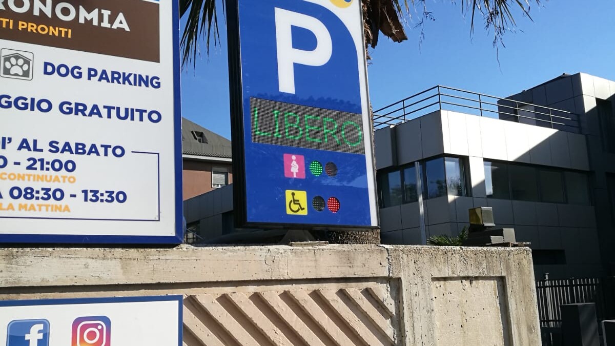 Personalizzazione pannelli supermercato Decò Caserta